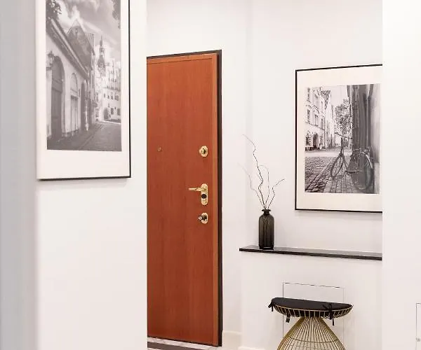 Kungu Street Old Apartment