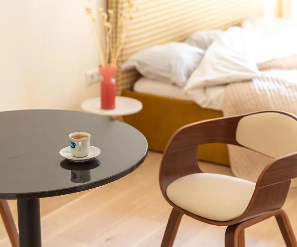 Kungu Street Old Apartment Riga